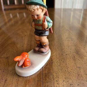 MJ Hummel - Sensitive Hunter figurine